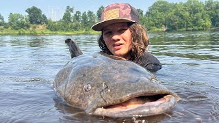 We Need to Catch Fish for the Baseball Game!! Fun Day in the River!!