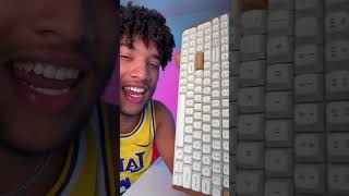 Comp gaming keyboard… with a num pad and wood accents??? Keychain K4 HE unboxing