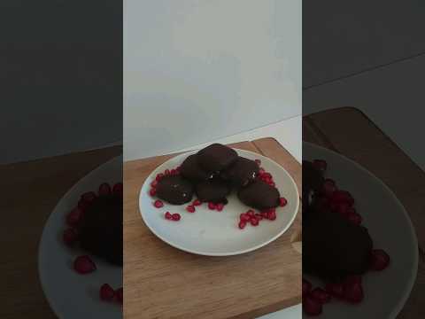 pomegranate chocolate Bites.                       #snake #recipe #healthydessert #yum #satisfying