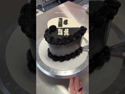 Cake decorating tutorial #cakedecorating #cake #cakes #cakeoftheday #cakedesign #cakeoftheday