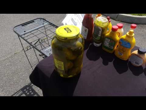 Making garlic corn on the cob