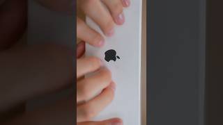 ASÍ SUENA LO NUEVO DE APPLE #asmr #shorts #asmrsounds