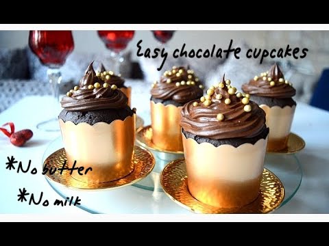 Easy Chocolate Cupcakes with Perfectly Smooth Ganache