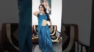 Ek Taraf Hai Gharwali Ek Taraf #shorts #rajnisingh #dance #firstshort