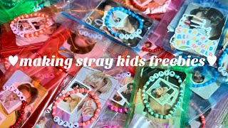 making stray kids concert freebies for chicago ♡