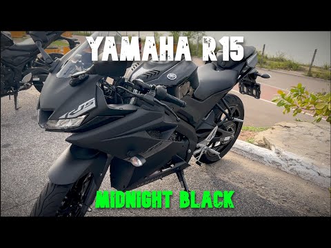 YAMAHA R15 - MIDNIGHT BLACK NO DETALHE  - Linda demais !!! #r15 #r15v3