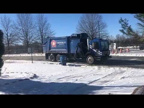2400~ Republic Services MackMR688s HeilDPP in the snow!