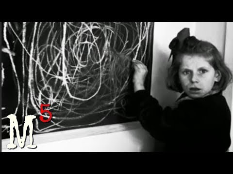 5 Chilling Photos with Dark Backstories
