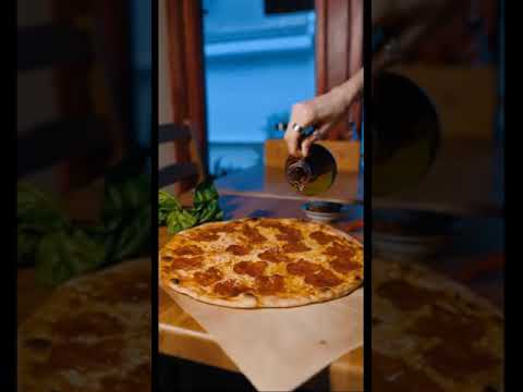 How to heat up pizza without microwave or oven shorts | Pizza reheating hack