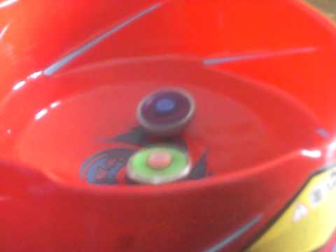 Beyblade 4D - Earth Wave VS Poision Bull