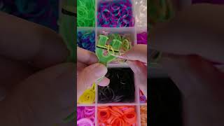 DIY yellow and black loom band bracelet