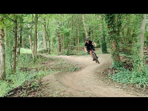 Riding the trails at Rother Valley Country Park