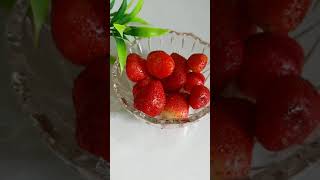 Strawberry Smoothie I Healthy Smoothie I Quick Smoothie