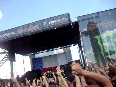 Drowning Pool "Bodies" live at Ozzfest 2010 in Pittsburgh
