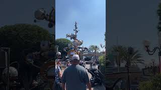 Me time. #disney #45minutewait #disnerd #disneypodcast #disneyyoutube