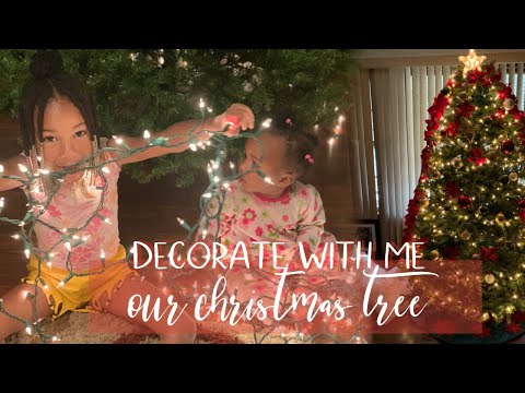 Decorate my Christmas Tree with me| It's my favorite time of the year| Christmas vlog