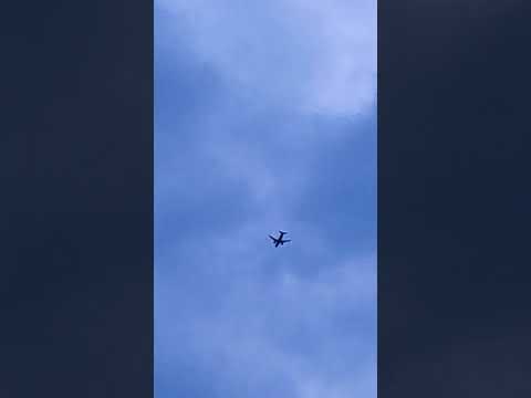 #cloudy #airplane #shorts