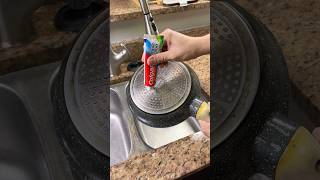 I Cleaned My Greasy Pan with Toothpaste—The Results Are Shocking! #cleaninghacks #lifehacks