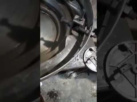 Bolt vibrator feeder