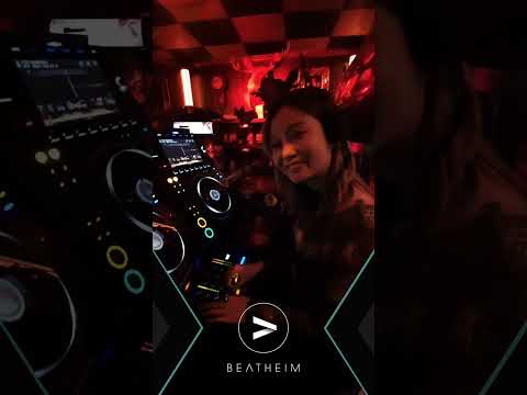 🎧 Witness the electrifying debut of Eva (@evaolala_) at Minimal Berlin (@minimalbarberlin)