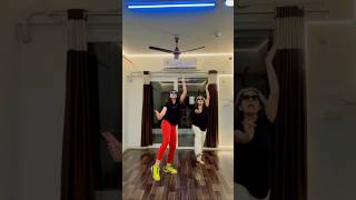 chamma chamma baje re #toningworkout #dance #fitness #zumbafitness #bollywood #bollywooddance
