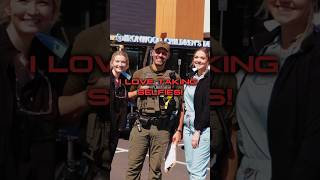Arizona Deputy Frank Sloup Takes the Best Selfies with Fans!