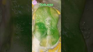 ASMR Dishwashing liquid🫧 First squeezes 💚💚 #shorts #spongesqueezing #asmrsponge #dishwashingliquid
