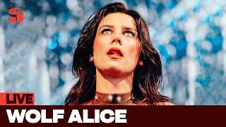 Wolf Alice - 'Don't Delete The Kisses' (live at Laneway 2026)