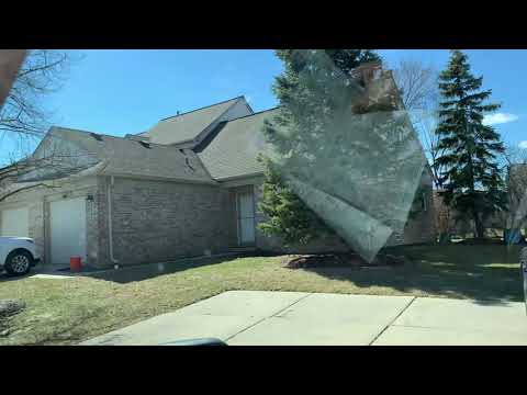 Hunters Grove, Canton, MI neighborhood tour with local realtors Greg and Wendy Kime