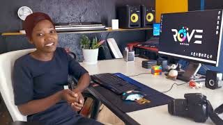 FOR A UNIQUE & CREATIVE LOGO