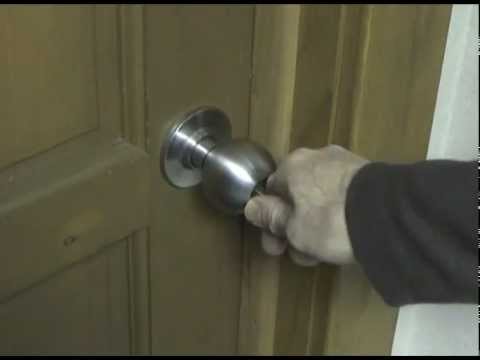 Impressioning keys with the HPC Clean Grip Impressioning Tool