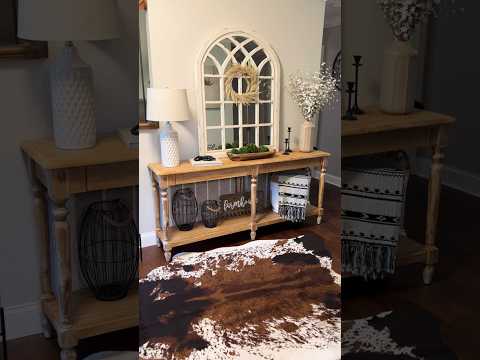 Entry Way Decor Ideas #entrywaydecor #decor #homedecor #farmhouse #farmhousedecor #ideas #decorideas