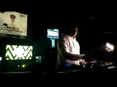 Dj AndhyJrx Live perform_ Amole Cafe Timika ( Bruno Mars_ 24k Magic )