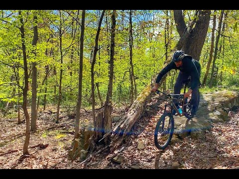 Mountain Biking the Hilltop Reservation with the Fezzari Cascade Peak.
