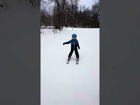 4 year old skiing