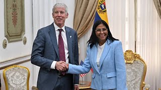 US Energy Secretary Makes Historic Visit to Venezulea