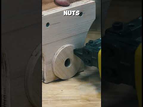 DIY Wooden Vice: Build Your Own Tool in Minutes! 🛠️✨#DIY #Woodworking #WoodenVice #HowTo
