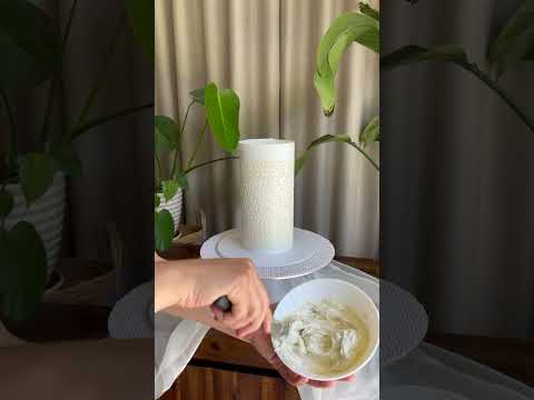 How to Stencil on a BUTTERCREAM CAKE!