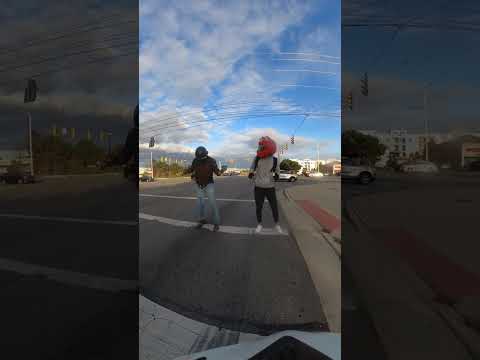 Cupid Shuffle in traffic #motorcycle #gsxr1000 #dance #dancingbiker #elmo #sportbike #viraldance