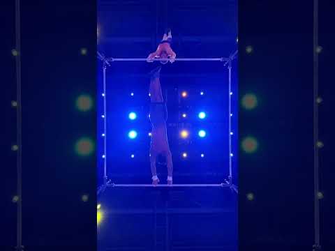Vendo tudo por outra perspectiva #cirquedusoleil #corteo #tournik #tourlife #acrobatics