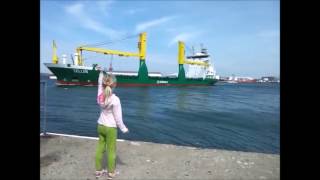 LITTLE GIRL GETS AN UNEXPECTED RESPONSE!