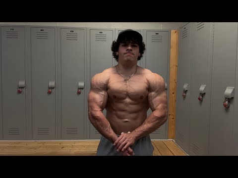 Day In The Life Of 18 Year old College Bodybuilder