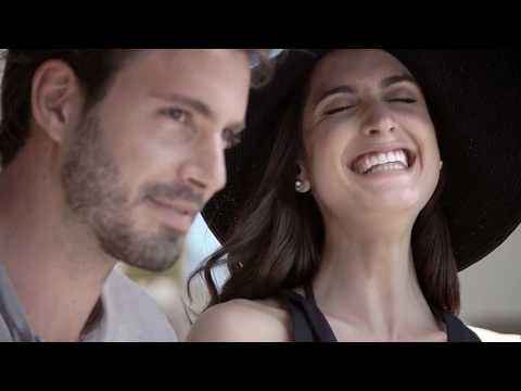 Chris Isaak - ♥♫ ♥♫ Can't Help Falling In Love♥♫ ♥♫.- traducere romana.