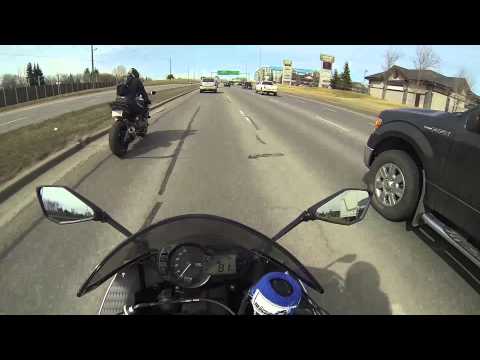 BMW S1000RR vs. Pot Hole