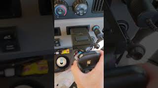 Best phone mount for Kenworth T680 and Freightliner Cascadia trucks #freightliner #kenwortht680