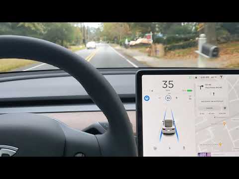 Model Y 2021 - Autopilot on side street with traffic light awareness enabled