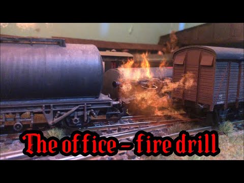 Fire drill - the Office US - Model railway adaptation