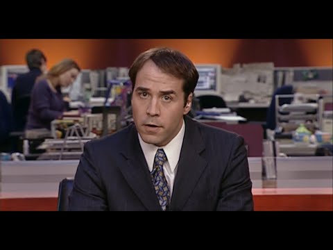 Anchor reporter reading the teleprompter Scene - Scary Movie 3 Movie HD 1080p