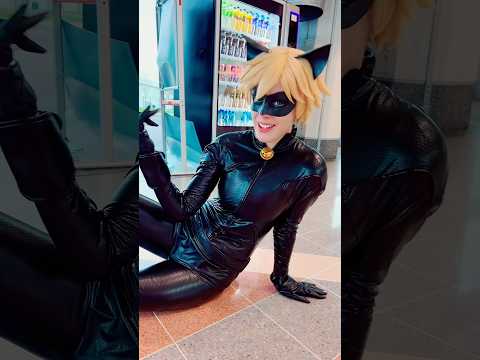 Dance break between saving Paris @Alicenyannyan #miraculous #ladybug #catnoir #cosplay #megacon
