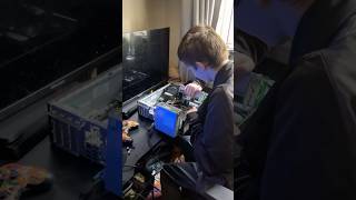 My brother tries to fix this old window 7 computer!!! #windows7 #oldcomputers #pc #computer #tech